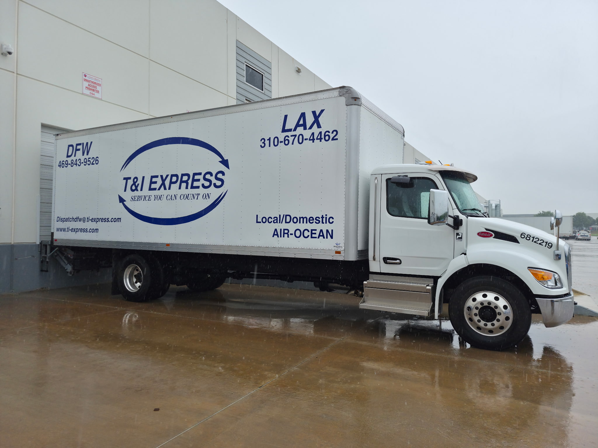 T&I DFW Truck
